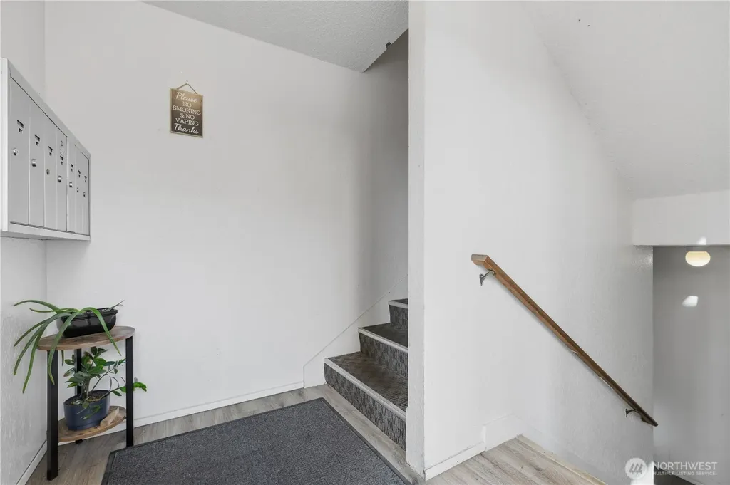 4526 S Henderson Street Seattle WA 98118