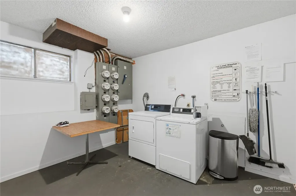 4526 S Henderson Street Seattle WA 98118