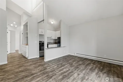 4526 S Henderson Street Seattle WA 98118