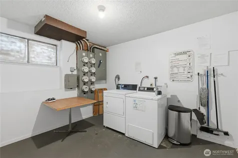 4526 S Henderson Street Seattle WA 98118