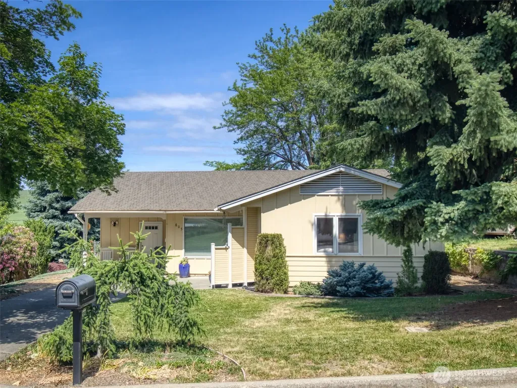 805 E Spring Street Dayton WA 99328