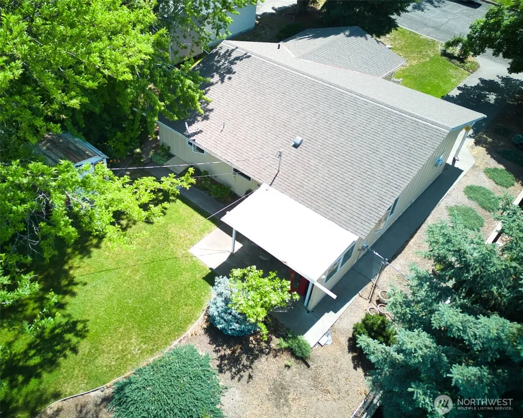 805 E Spring Street Dayton WA 99328