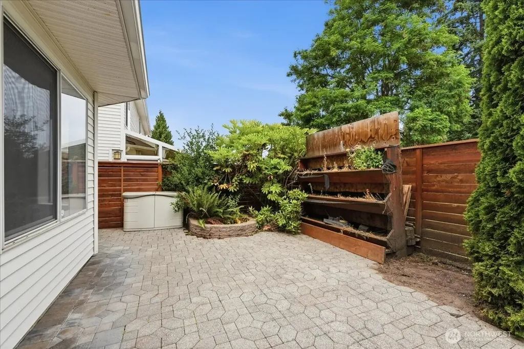 9240 S 240 Place Kent WA 98030