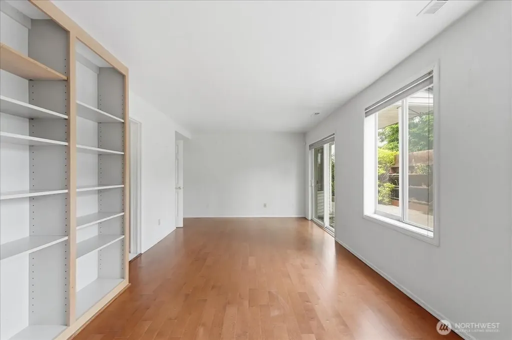 9240 S 240 Place Kent WA 98030