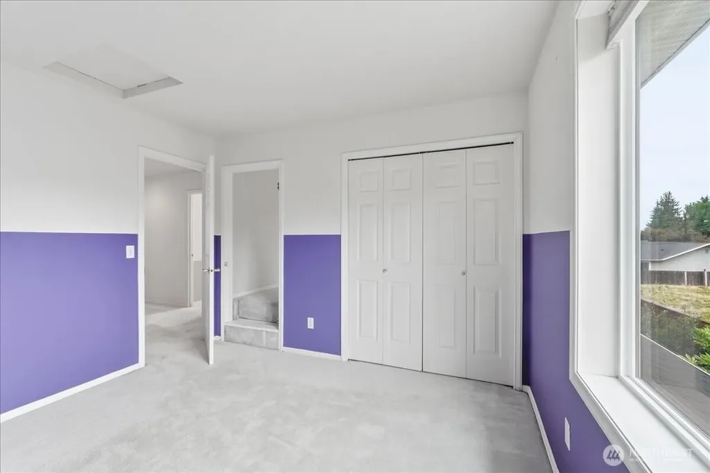 9240 S 240 Place Kent WA 98030