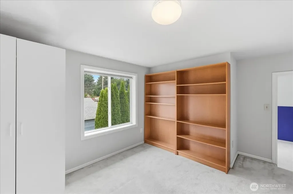 9240 S 240 Place Kent WA 98030