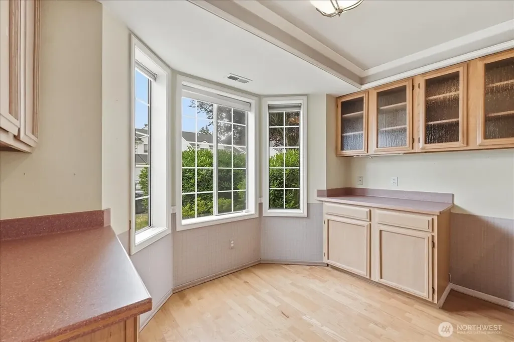 9240 S 240 Place Kent WA 98030