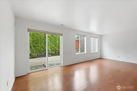 9240 S 240 Place Kent WA 98030