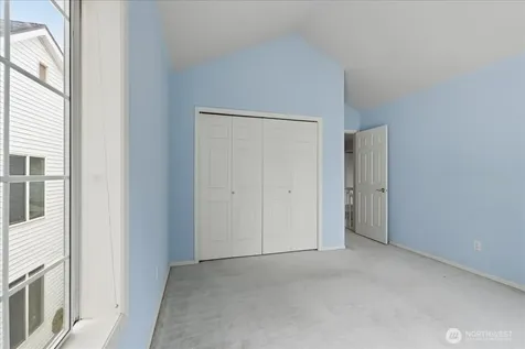 9240 S 240 Place Kent WA 98030