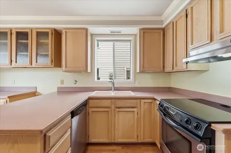 9240 S 240 Place Kent WA 98030