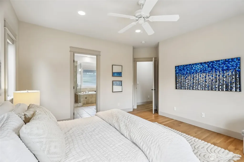 15831 SE 43rd Place Bellevue WA 98006