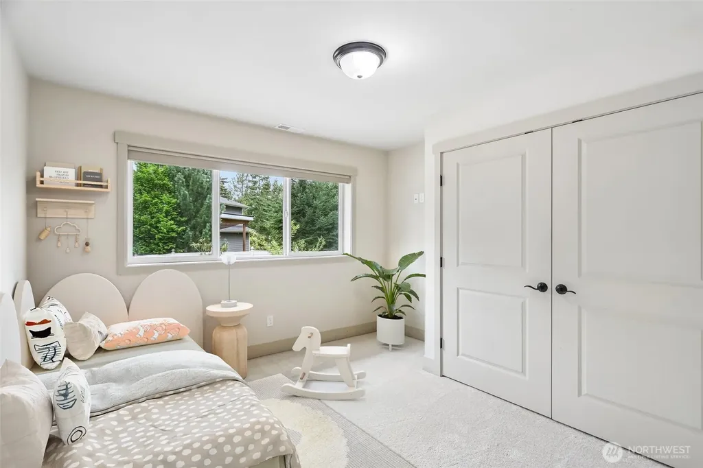 15831 SE 43rd Place Bellevue WA 98006
