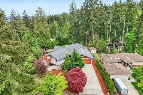 15831 SE 43rd Place Bellevue WA 98006