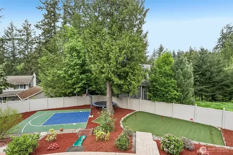 15831 SE 43rd Place Bellevue WA 98006