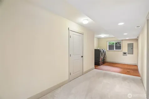 15831 SE 43rd Place Bellevue WA 98006