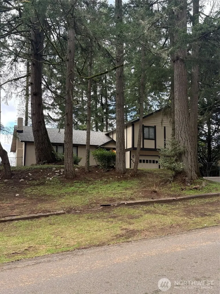 4343 Highline Drive SE Olympia WA 98501