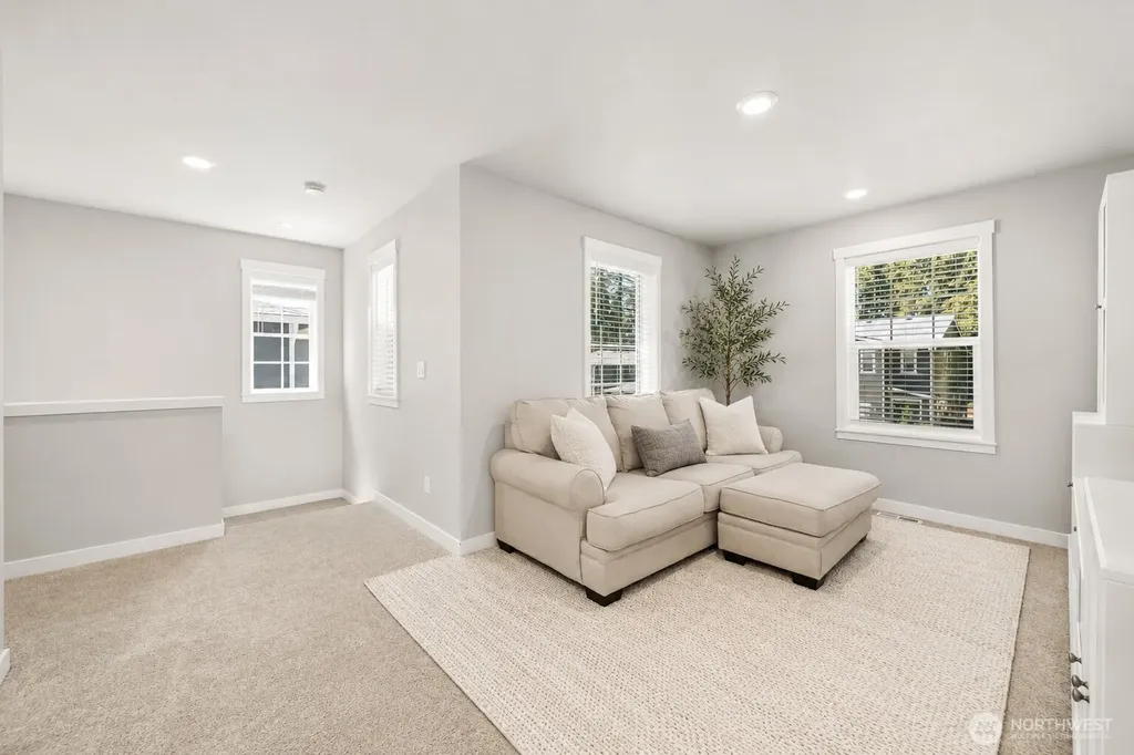 25220 176th Avenue SE Covington WA 98042