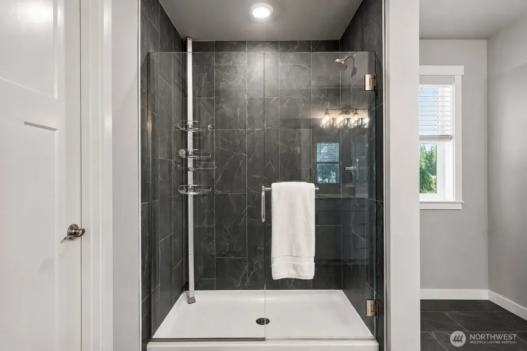 25220 176th Avenue SE Covington WA 98042