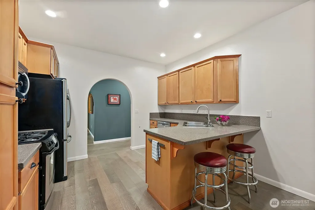 321 Fairway Drive Allyn WA 98524