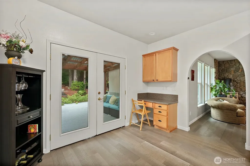 321 Fairway Drive Allyn WA 98524