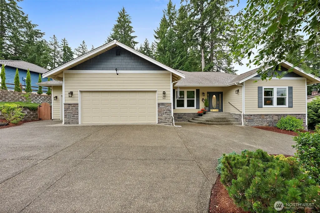 321 Fairway Drive Allyn WA 98524
