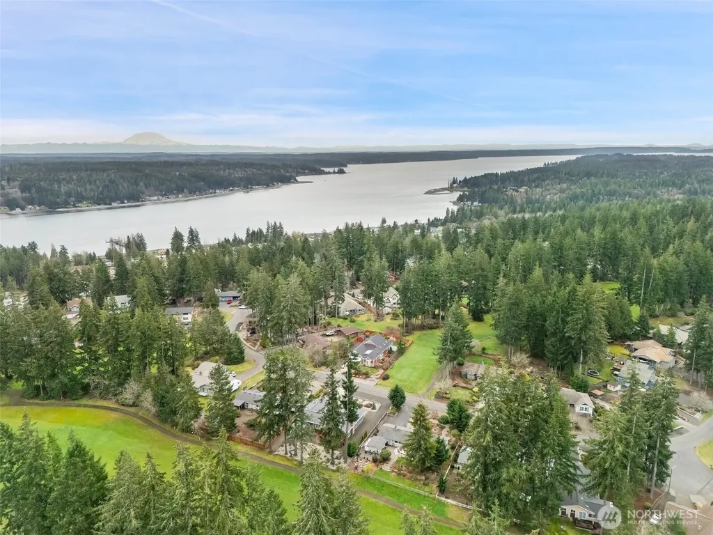 321 Fairway Drive Allyn WA 98524