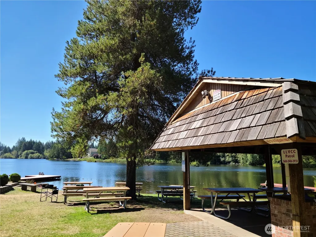 321 Fairway Drive Allyn WA 98524