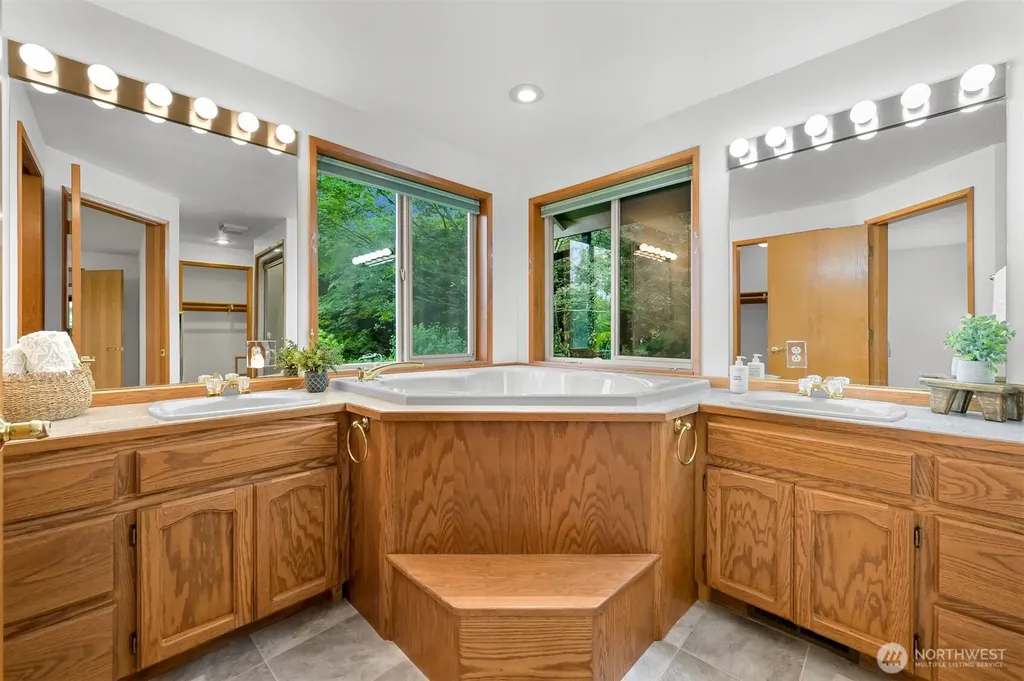 5028 Aldrich Road Bellingham WA 98226