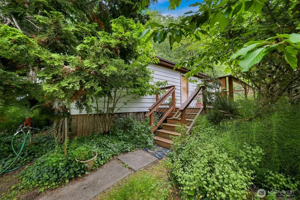 5028 Aldrich Road Bellingham WA 98226