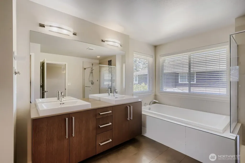 3812 NE 23rd Place Renton WA 98056
