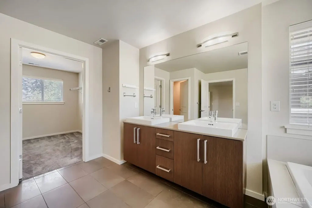 3812 NE 23rd Place Renton WA 98056