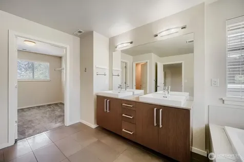 3812 NE 23rd Place Renton WA 98056