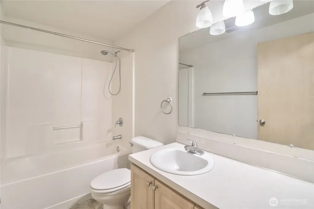 22323 Glenview Court SE Yelm WA 98597