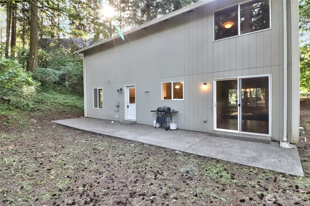 22323 Glenview Court SE Yelm WA 98597