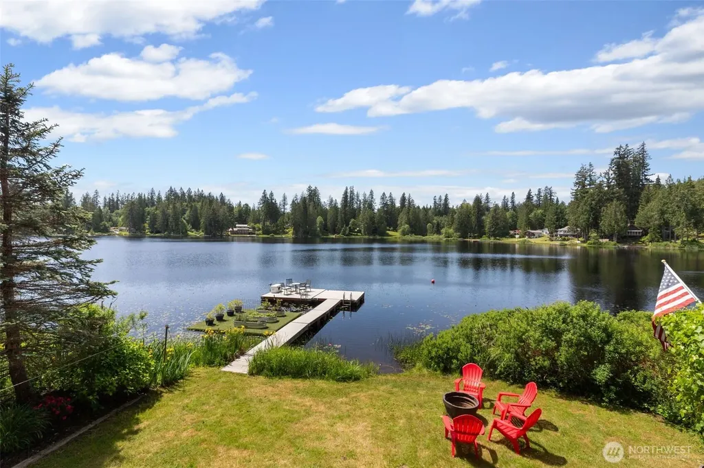 8530 E Lake Cochran Road Monroe WA 98272