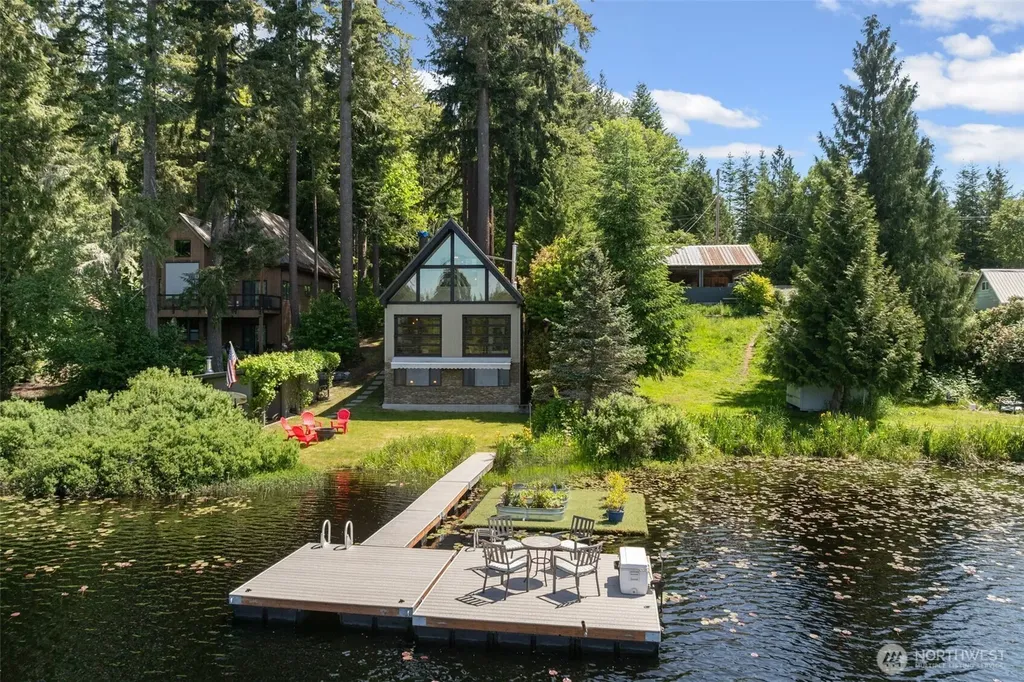 8530 E Lake Cochran Road Monroe WA 98272