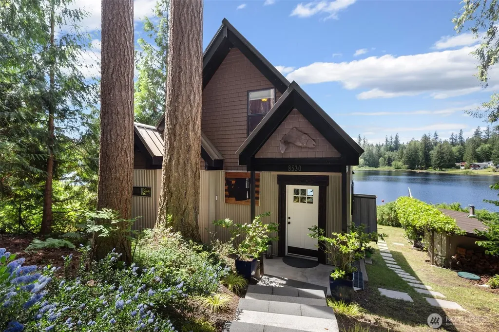 8530 E Lake Cochran Road Monroe WA 98272