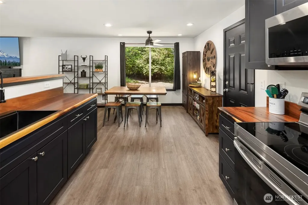 13804 Easy Street NW Gig Harbor WA 98329