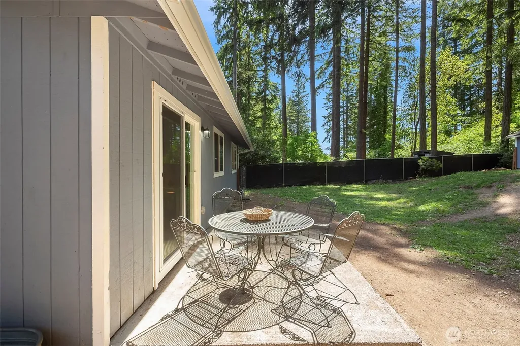 13804 Easy Street NW Gig Harbor WA 98329