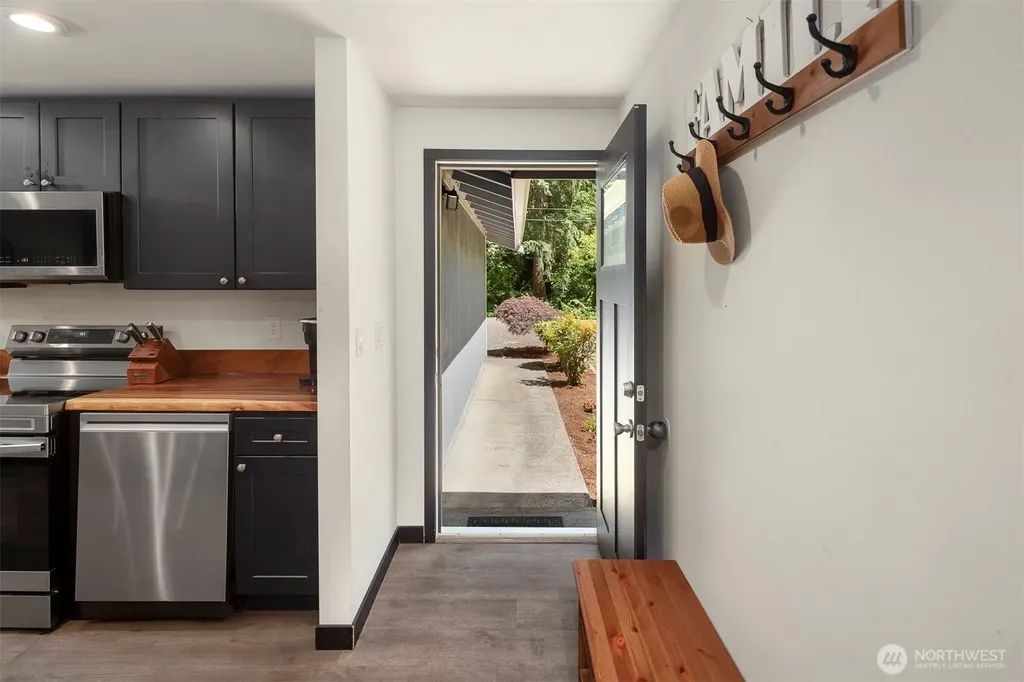 13804 Easy Street NW Gig Harbor WA 98329