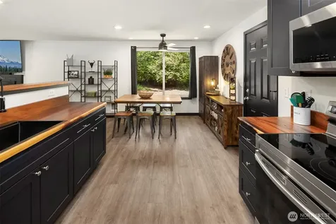 13804 Easy Street NW Gig Harbor WA 98329