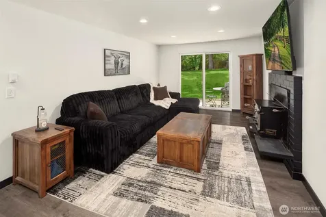 13804 Easy Street NW Gig Harbor WA 98329