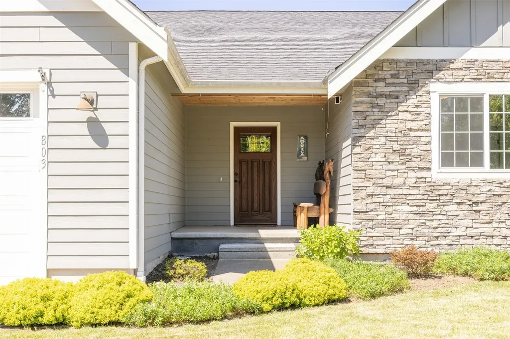 803 Mapleridge Drive Everson WA 98247