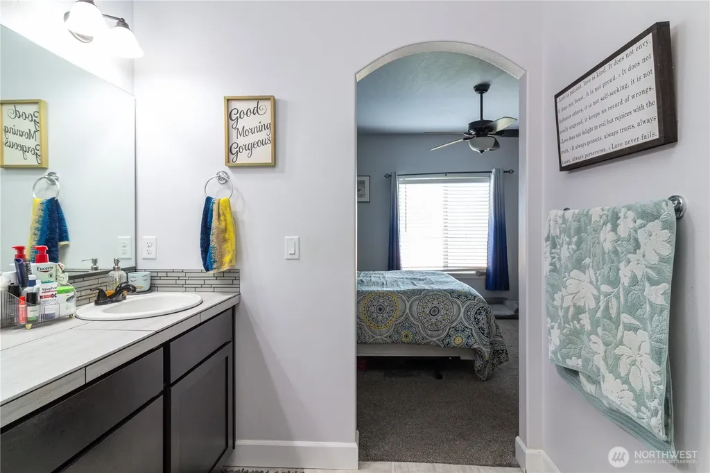 2375 NW Valley View Drive Hermiston OR 97838