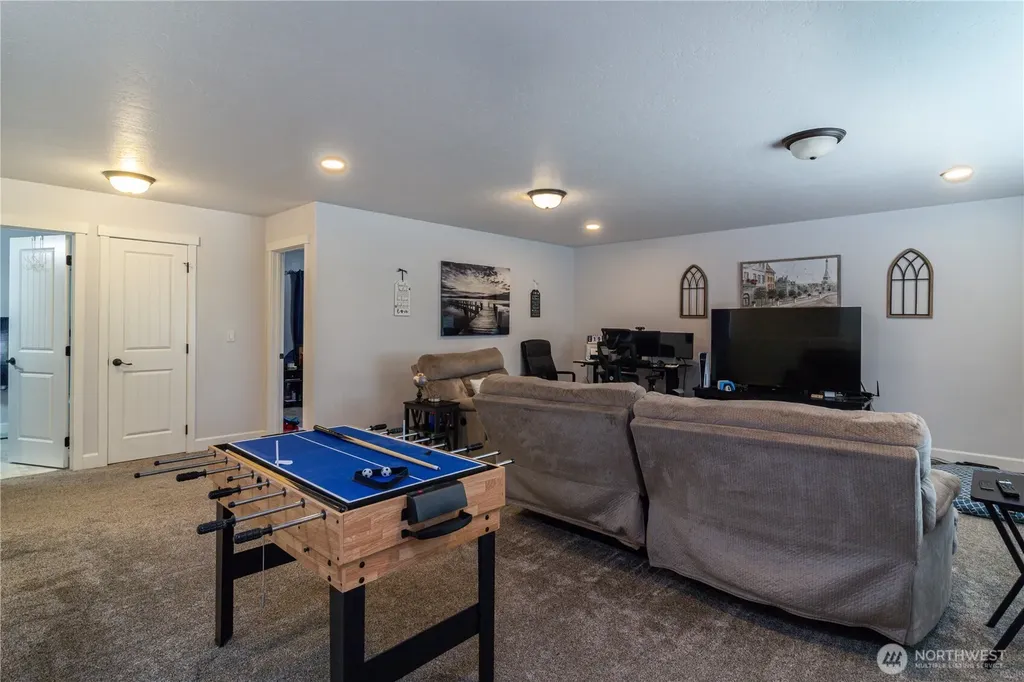 2375 NW Valley View Drive Hermiston OR 97838
