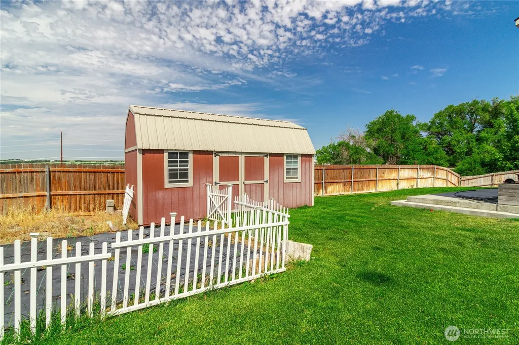 2375 NW Valley View Drive Hermiston OR 97838