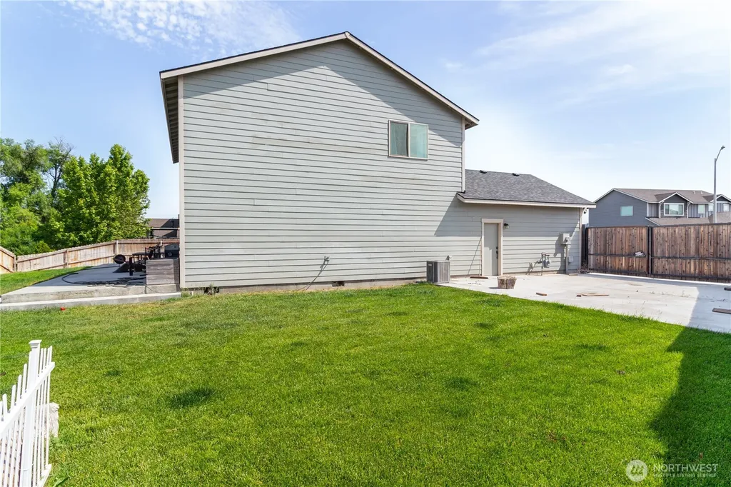 2375 NW Valley View Drive Hermiston OR 97838
