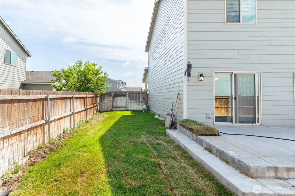 2375 NW Valley View Drive Hermiston OR 97838