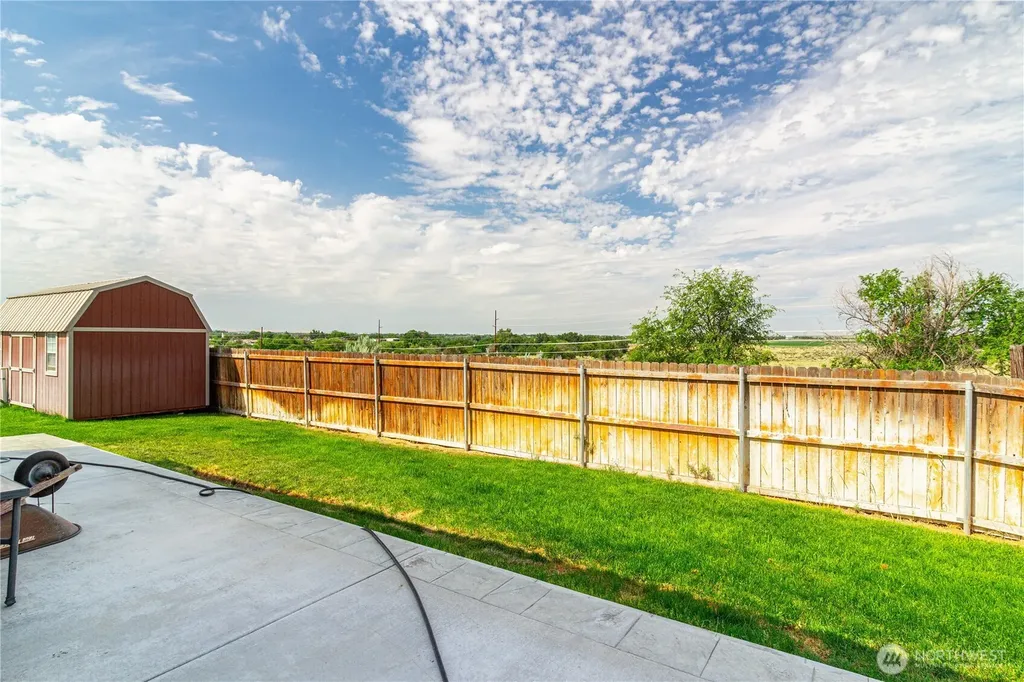 2375 NW Valley View Drive Hermiston OR 97838