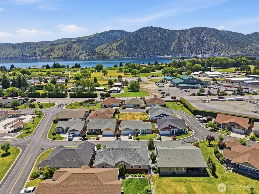 404 Ridgewood Drive Manson WA 98831